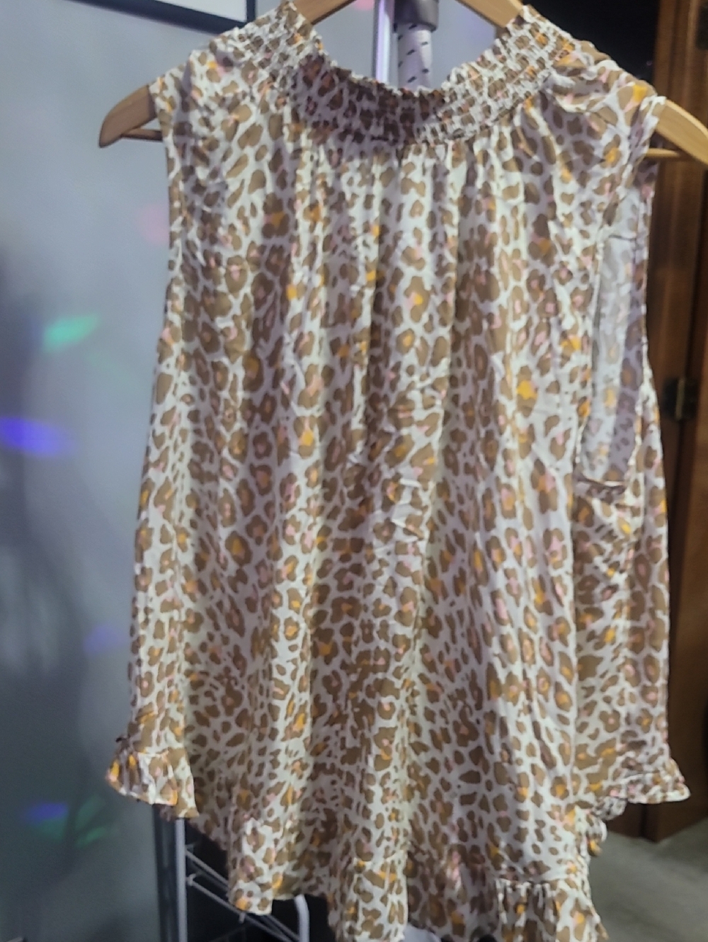 Sleeveless Leopard Print Ruffle Hem Top - Beige/Pink